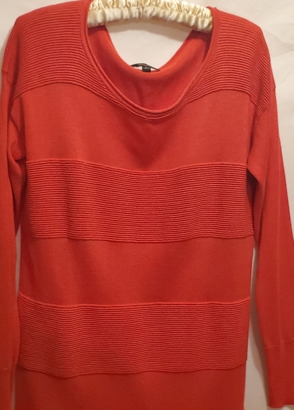RED CUPIO SWEATER. SMALL, BEAUTIFUL - Picture 1 of 8